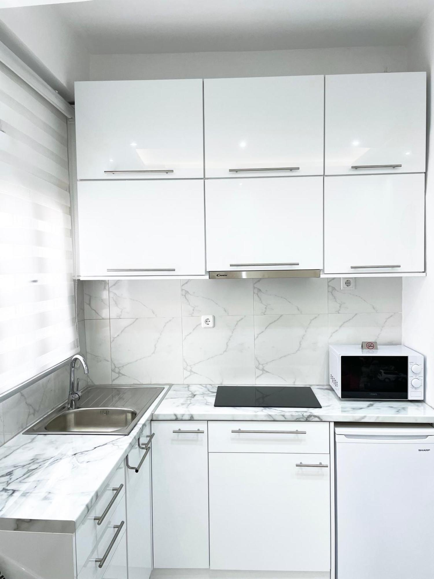 Apartment In The Center Of Atena Exterior foto